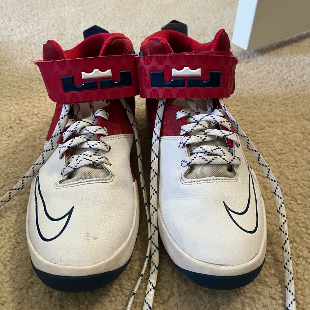 Boys Lebron nike high tops